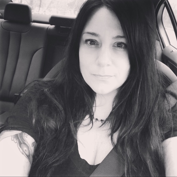 Meet your Posher, Donna - Picture 1 of 1